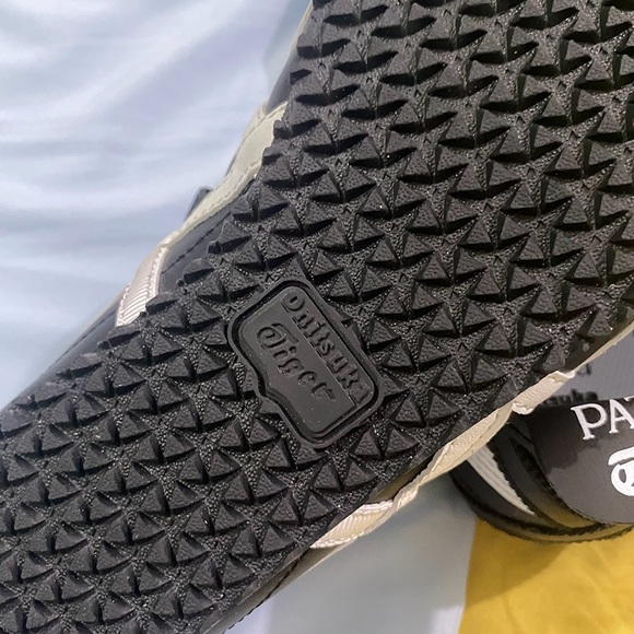 Patou x Onitsuka Tiger Black and White Flats - Picture 6 of 10